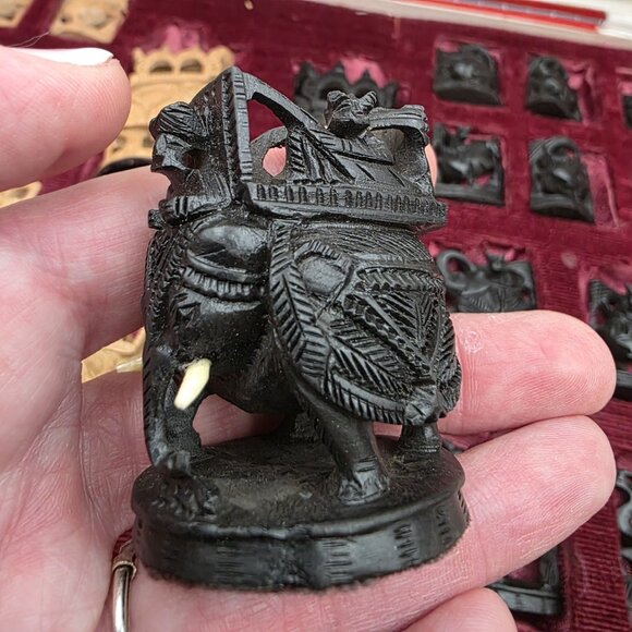 Chess Set Sandalwood Ebony Carved Wood Handmade Indian Mythology Sculpture VTG‎ - Picture 5 of 16